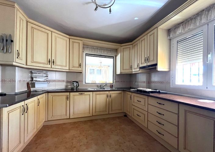 Image No.10-5 Bed Villa for sale