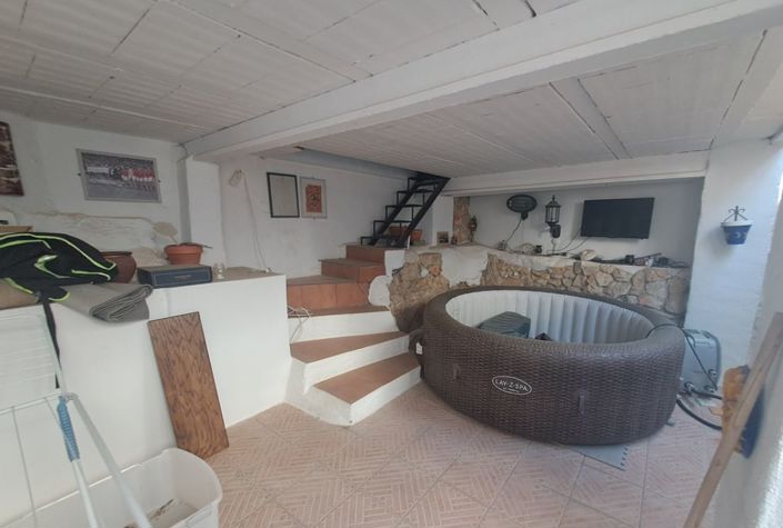 Image No.12-3 Bed Townhouse for sale