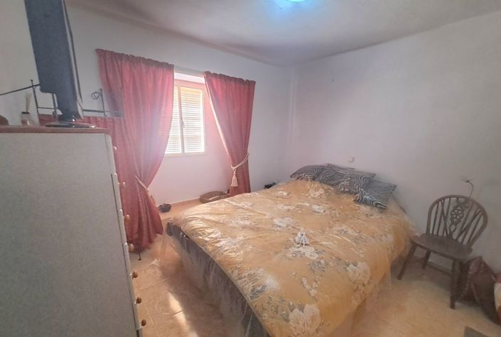 Image No.14-3 Bed Townhouse for sale