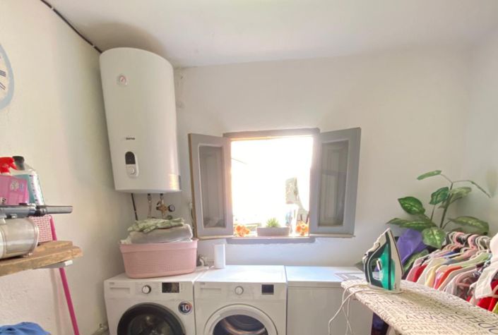 Image No.12-5 Bed Townhouse for sale