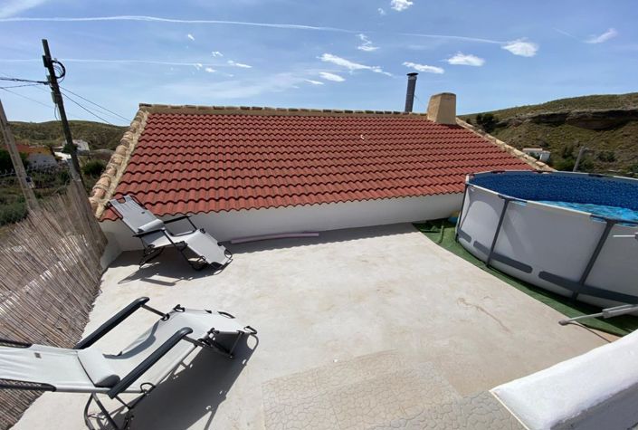 Image No.43-5 Bed Townhouse for sale