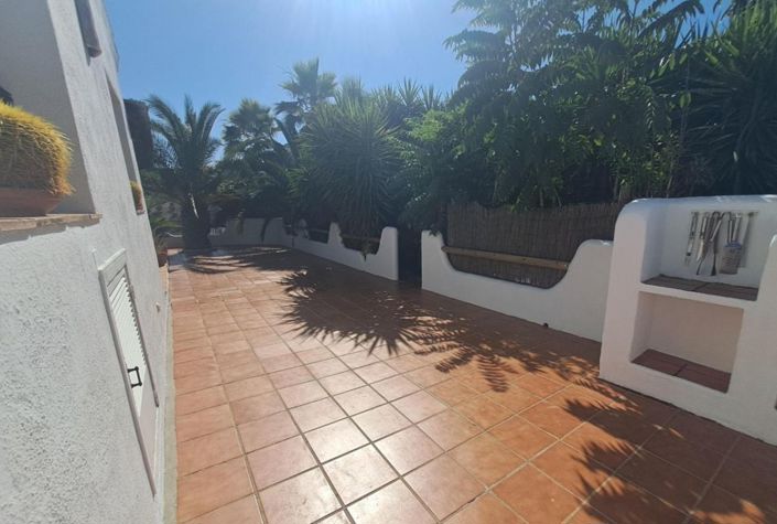 Image No.27-Maison de campagne de 4 chambres à vendre à Iznájar