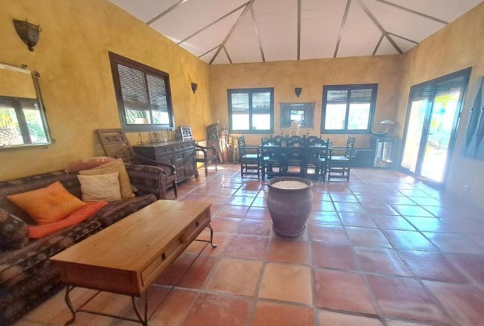 Image No.4-Maison de campagne de 4 chambres à vendre à Iznájar