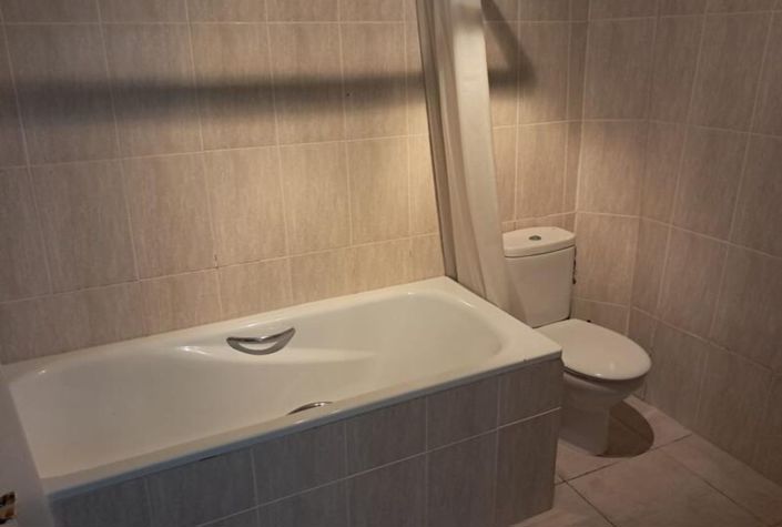 Image No.17-3 Bed Townhouse for sale