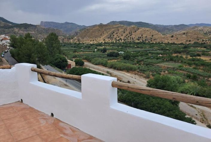 Image No.22-3 Bed Townhouse for sale