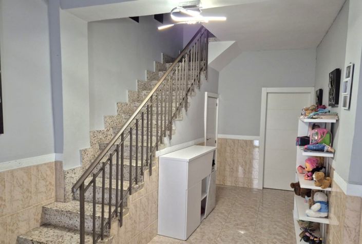 Image No.3-2 Bed Townhouse for sale