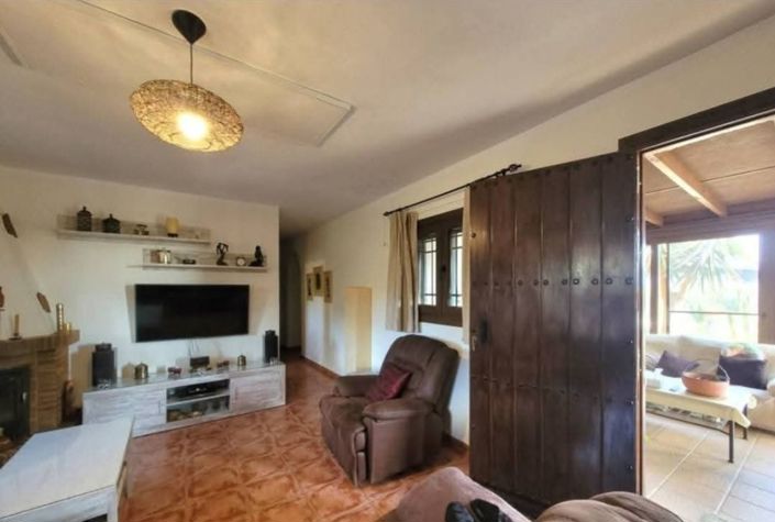 Image No.21-3 Bed Country House for sale