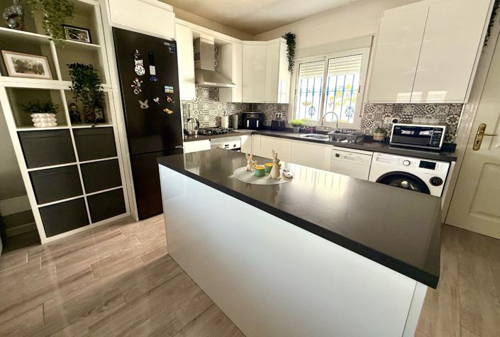 Image No.11-2 Bed Villa for sale