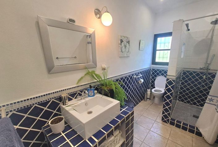 Image No.19-Maison de campagne de 7 chambres à vendre à Iznájar