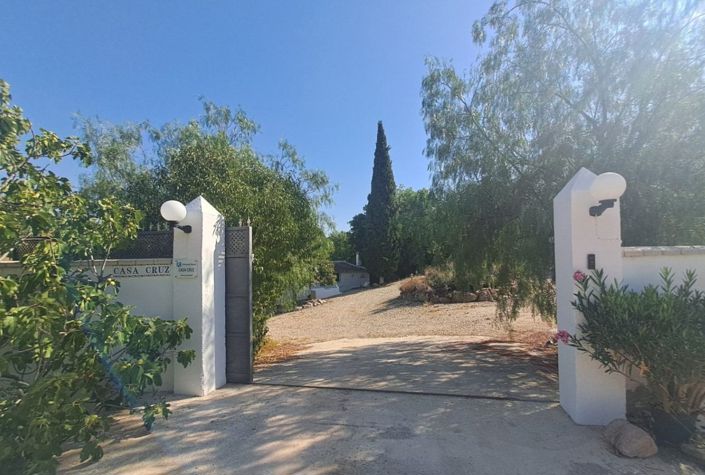 Image No.5-Maison de campagne de 7 chambres à vendre à Iznájar