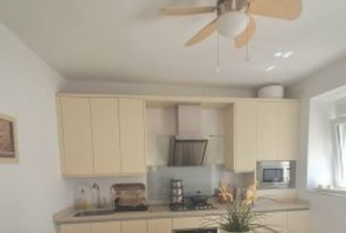 Image No.18-4 Bed Townhouse for sale