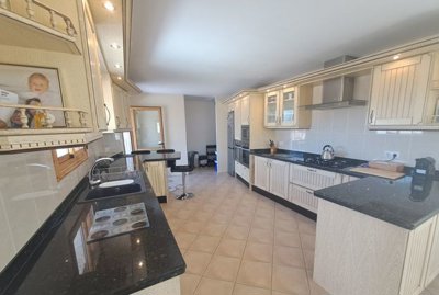 12300c426e92c6364257a8f0fc816c6342751