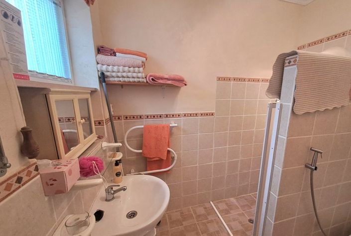 Image No.20-5 Bed Townhouse for sale