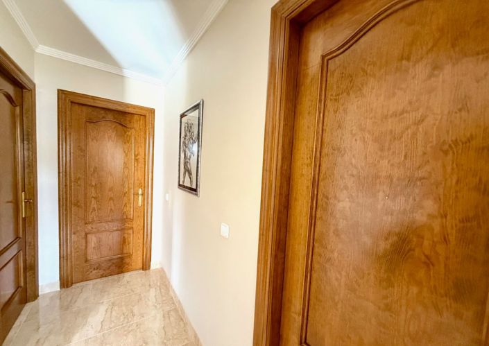 Image No.18-3 Bed Villa for sale