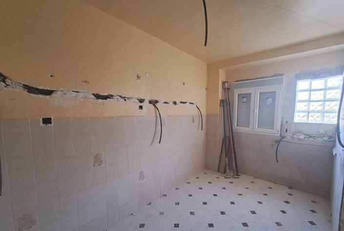 Image No.11-5 Bed Townhouse for sale