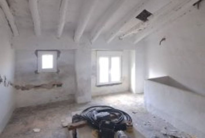 Image No.19-5 Bed Townhouse for sale