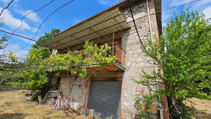 Image No.22-5 Bed Farmhouse for sale