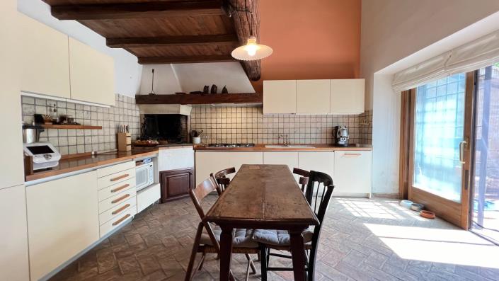 Image No.6-Ferme de 4 chambres à vendre à Viterbo