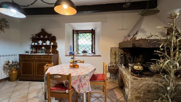 Image No.10-Ferme de 3 chambres à vendre à Rieti