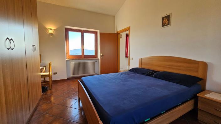 Image No.11-Maison de campagne de 3 chambres à vendre à Rieti