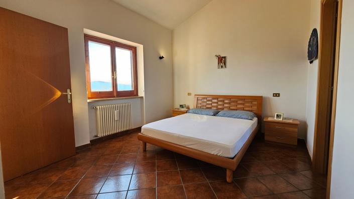 Image No.12-Maison de campagne de 3 chambres à vendre à Rieti