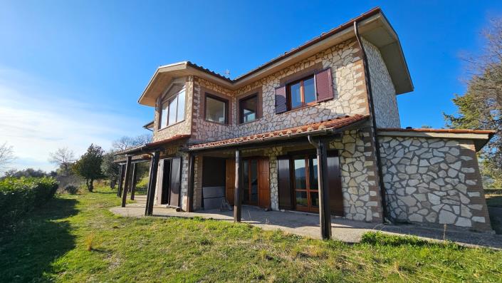 Image No.19-Maison de campagne de 3 chambres à vendre à Rieti