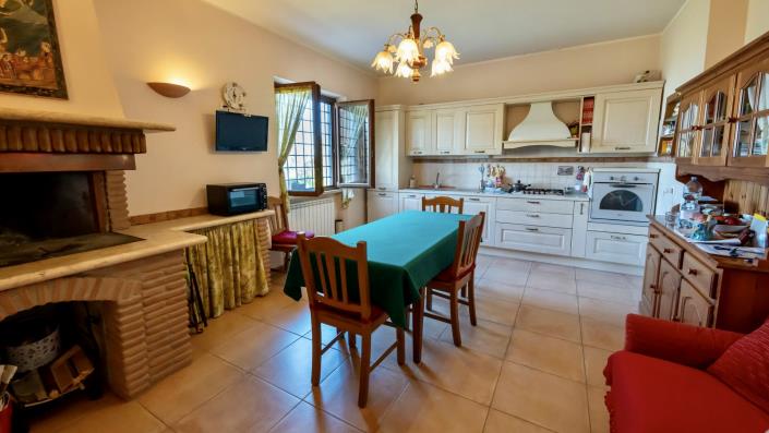 Image No.6-Maison de 3 chambres à vendre à Rieti