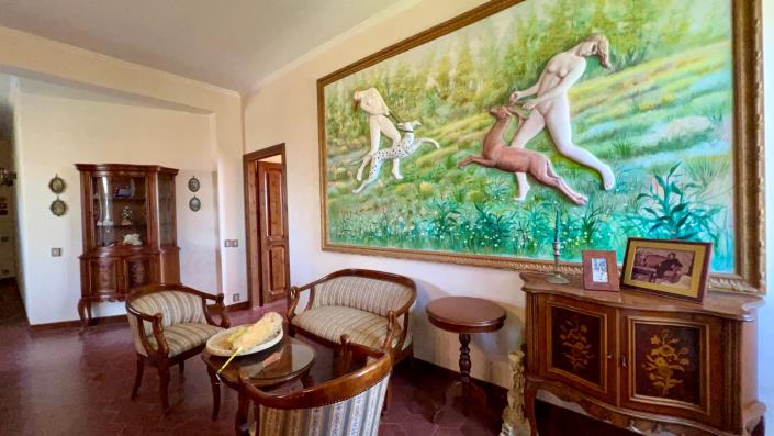 Image No.16-8 Bed Mansion for sale