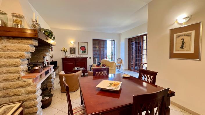 Image No.19-Villa de 6 chambres à vendre à Ronciglione