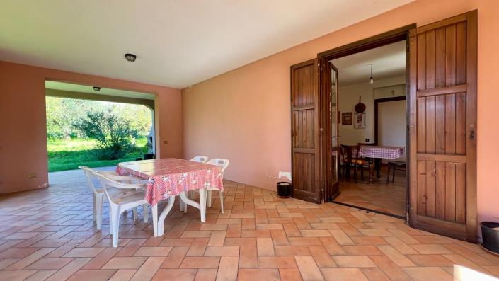 Image No.24-Maison de campagne de 4 chambres à vendre à Capranica