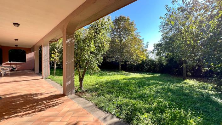 Image No.25-Maison de campagne de 4 chambres à vendre à Capranica