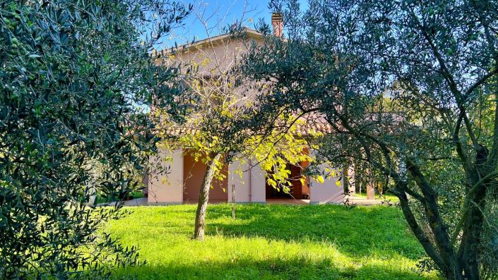 Image No.28-Maison de campagne de 4 chambres à vendre à Capranica