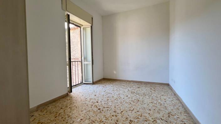 Image No.20-5 Bed Apartment for sale