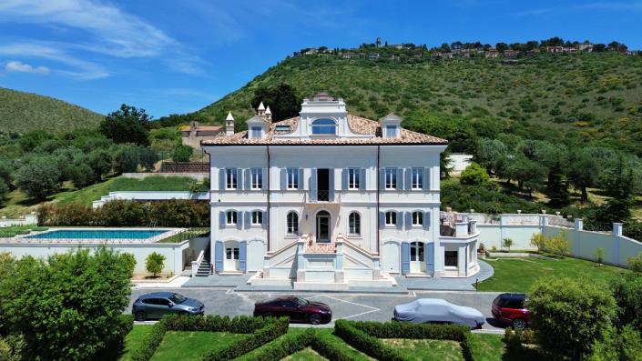 Image No.9-5 Bed Mansion for sale