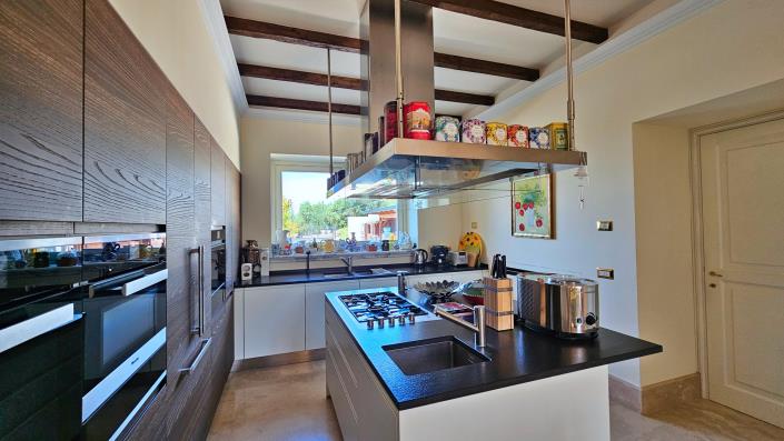 Image No.14-5 Bed Mansion for sale