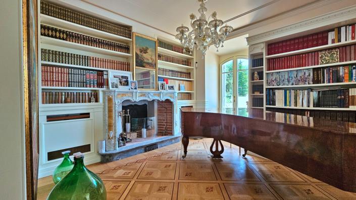 Image No.20-5 Bed Mansion for sale