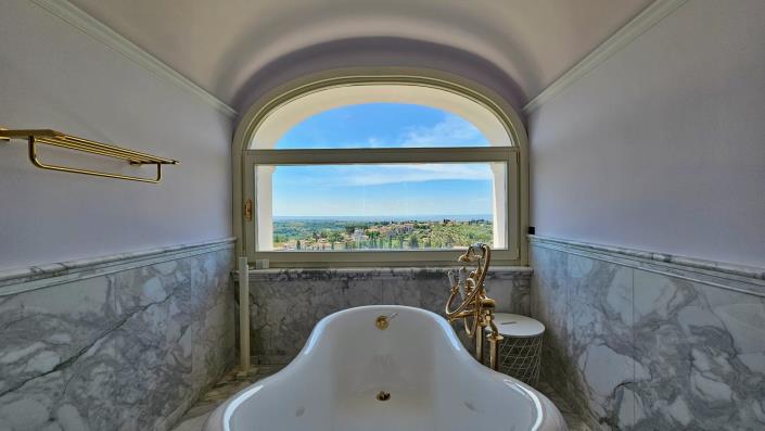 Image No.30-5 Bed Mansion for sale