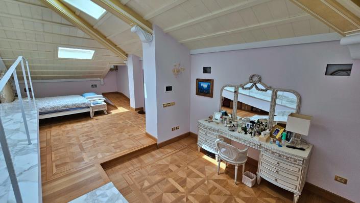 Image No.31-5 Bed Mansion for sale