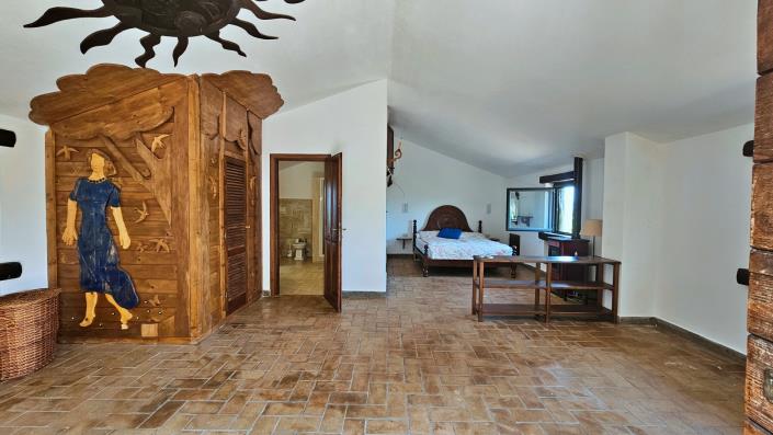 Image No.42-5 Bed Villa for sale