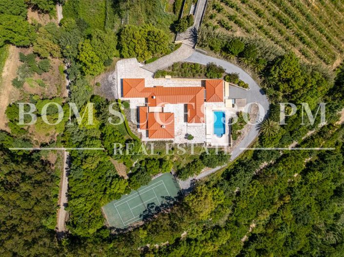 Image No.2-4 Bed House for sale