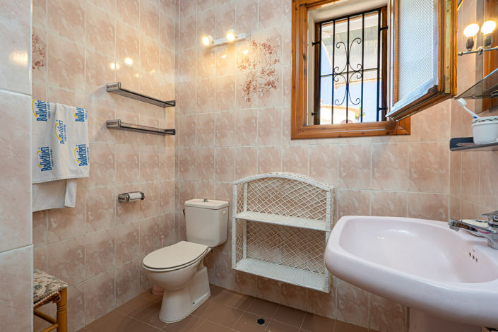 Image No.13-6 Bed Villa for sale