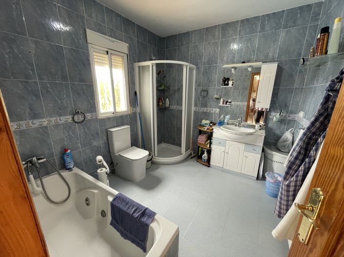 Image No.14-4 Bed Villa for sale