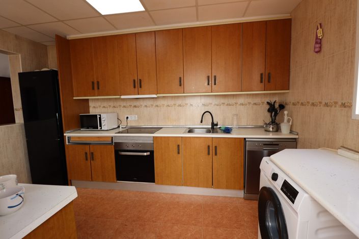 Image No.18-5 Bed Bungalow for sale