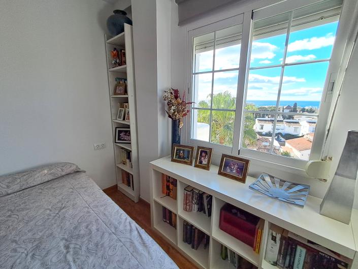 Image No.27-3 Bed Apartment for sale