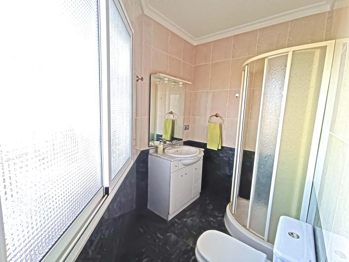 Image No.19-3 Bed Villa for sale