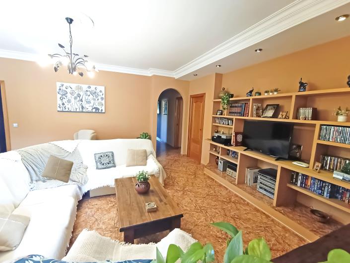 Image No.10-3 Bed Villa for sale