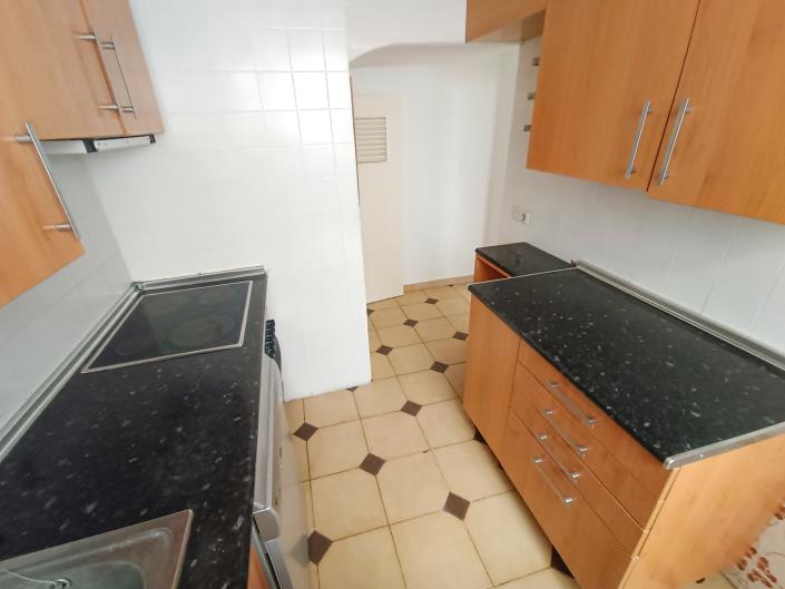 Image No.10-3 Bed Semi-Detached for sale