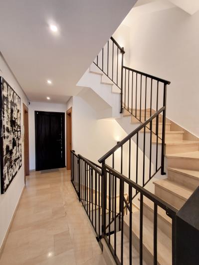 Image No.13-3 Bed Townhouse for sale