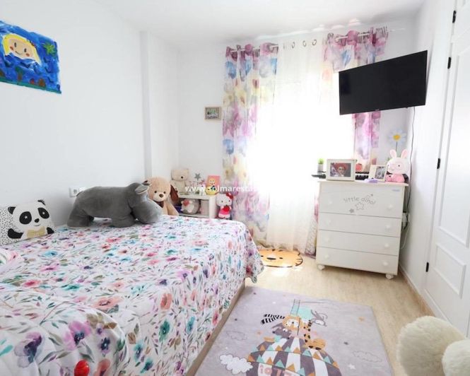 Image No.17-2 Bed Townhouse for sale