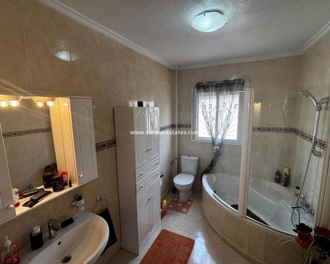 Image No.10-3 Bed Townhouse for sale